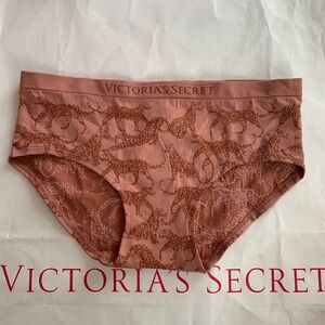 NWT Victoria’s Secret Panty Size Medium